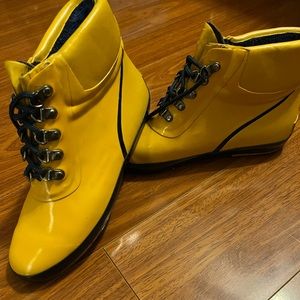 Lands’ End Yellow and Navy Insulated Rain Snow Boots